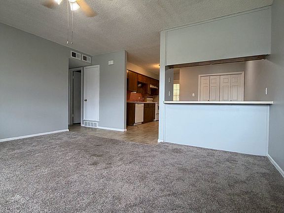 3rd image of 2204 Shenandoah Dr