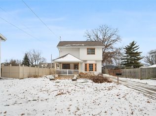 2515 49th St, Des Moines, IA 50310