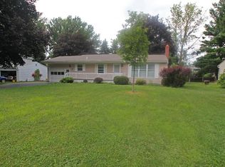 160 Stone Fence Rd, Rochester, NY 14626