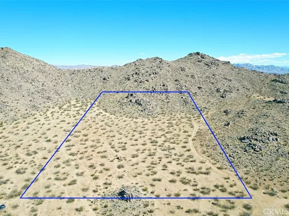 18 Near Choco Rd, Apple Valley, CA 92307