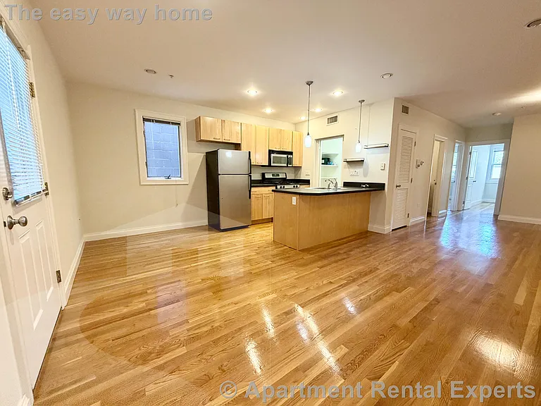 1130 Massachusetts Ave #2 — Photo 4