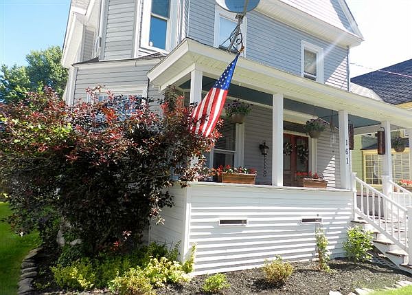 049 - Copy (800x572)