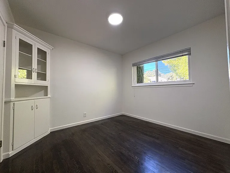 Charming 2 Bedroom, 2 Bathroom Home in Redwood City — Photo 11