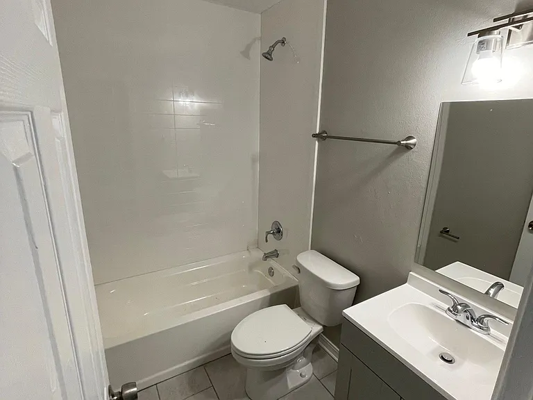 611 Natchitoches St #A — Photo 7