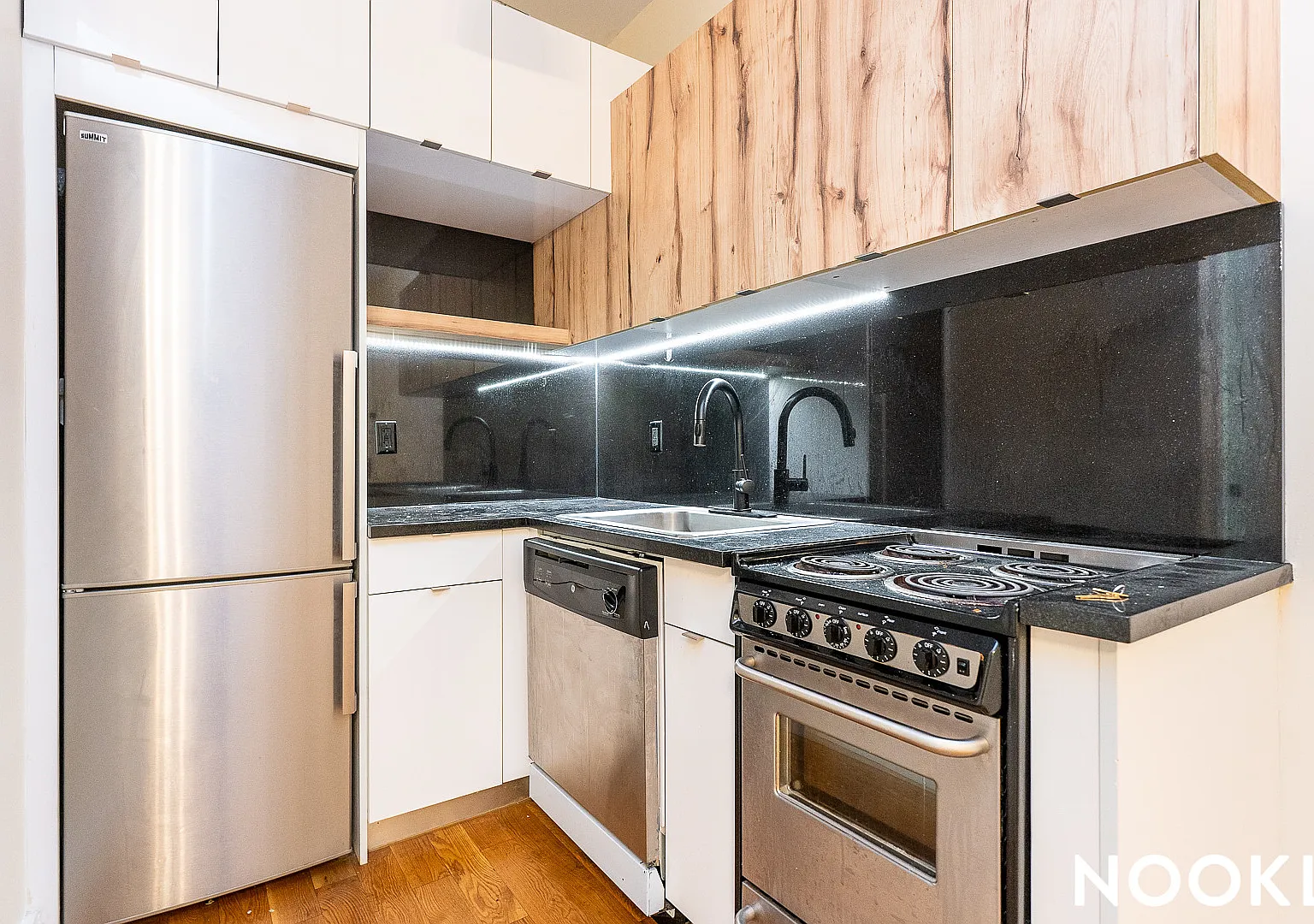 595 Myrtle Avenue — Photo 2