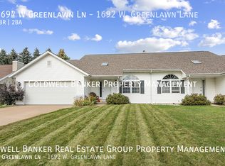 1692 W Greenlawn Ln, Appleton, WI 54914