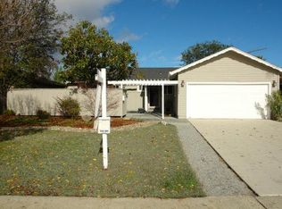 10880 W Estates Dr, Cupertino, CA