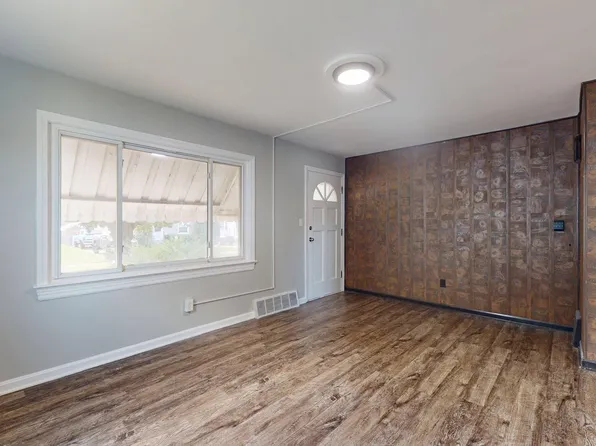 5712 Behrwald Ave, Cleveland, OH 44144