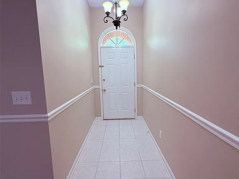 11 Twin Oaks Ln — Photo 2