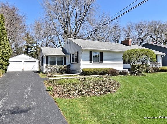 3rd image of 1811 Kingsway Dr S