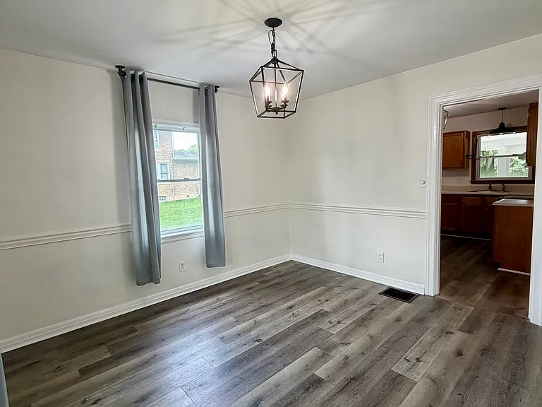 216 Main St — Photo 7