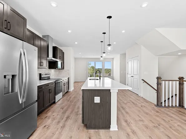 4151 Mountjoy Way, Dumfries, VA 22026