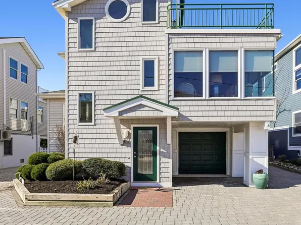 42 W Cape Cod Ln, Brant Beach, NJ 08008