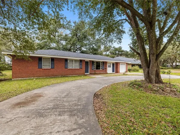 445 S 5th St, Ponchatoula, LA 70454