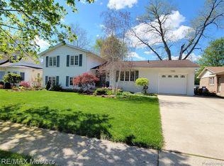 1351 Riverview Ave, Monroe, MI 48162