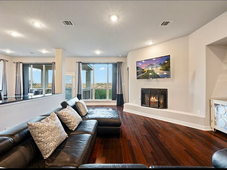 25618 Coronado Blf — Photo 3