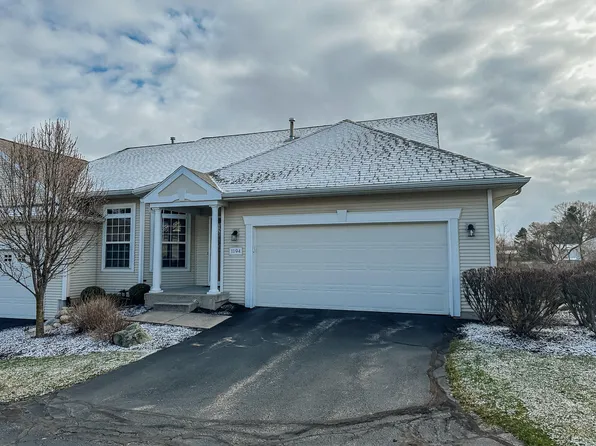 1194 Kensington St NW, Grand Rapids, MI 49534