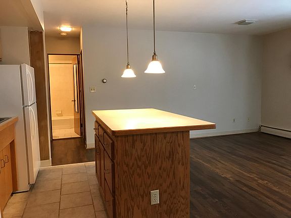 4th image of 405 10th Ave N APT 303