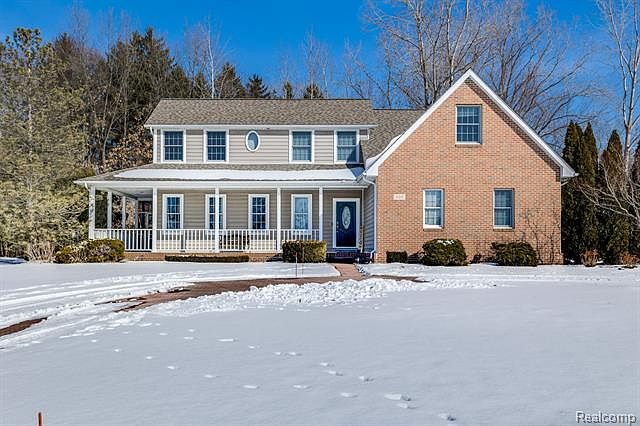 1st image of 620 West Ct