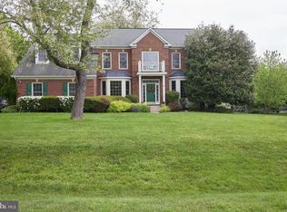 9 Stream Valley Ct, Gaithersburg, MD 20882