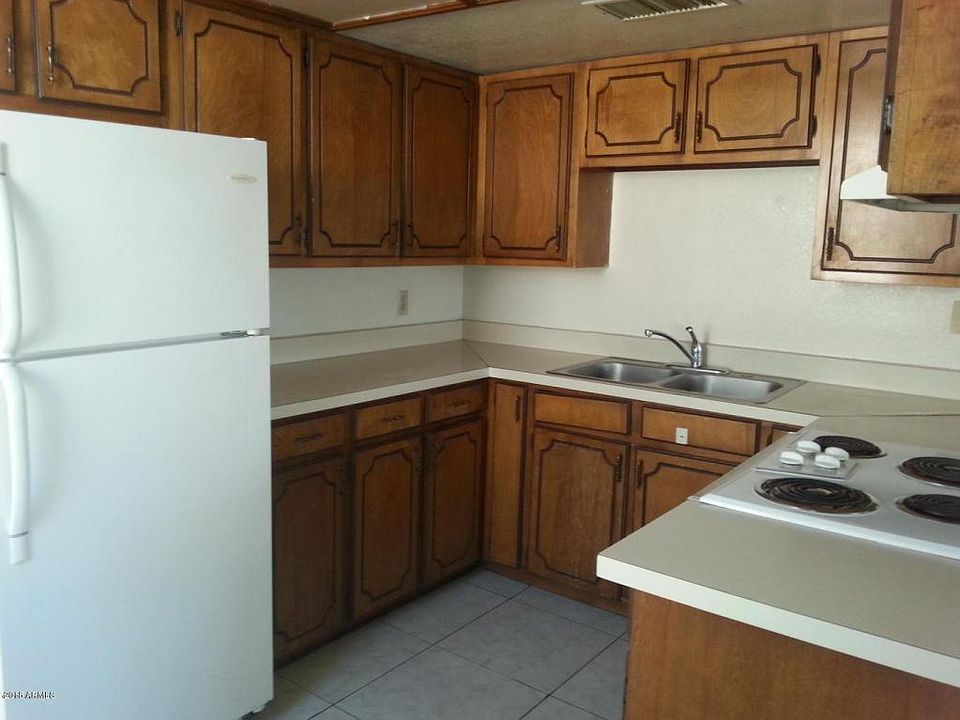 2nd image of 2135 Hohokam Dr APT D