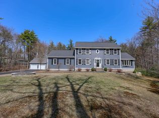 5 Maxwell Dr, Brookline, NH 03033