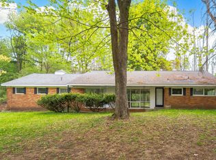 2765 W Hickory Grove Rd, Bloomfield Hills, MI 48302