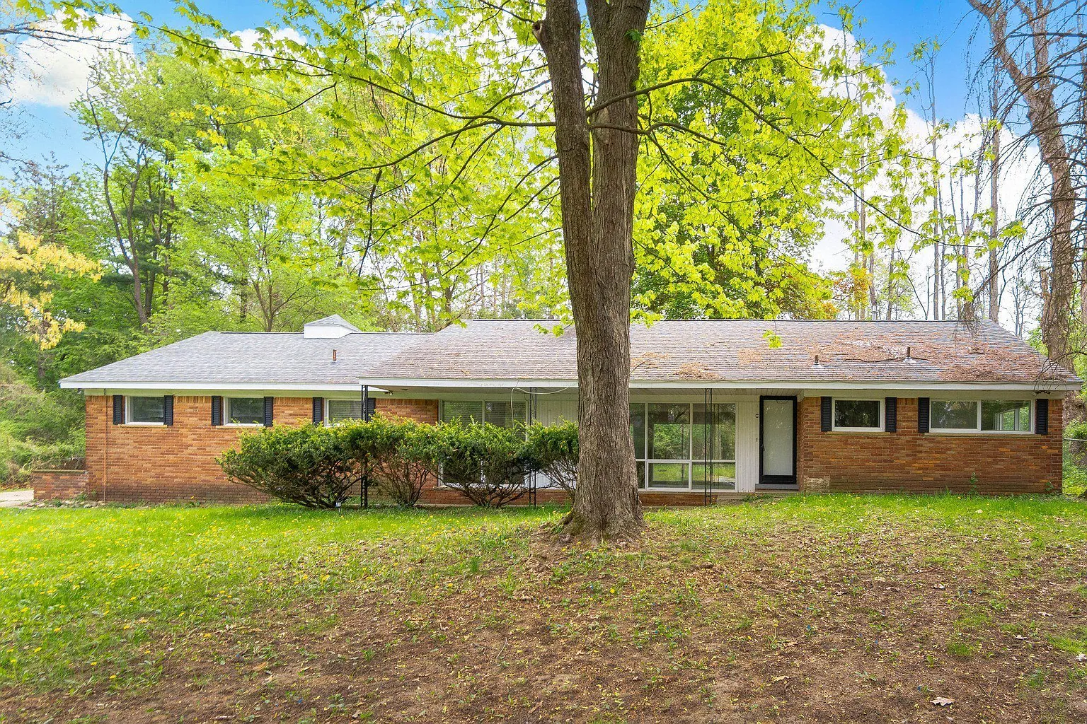 2765 W Hickory Grove Rd photo 1