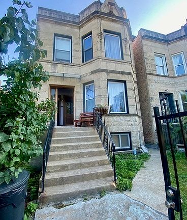 2nd image of 3143 W Augusta Blvd