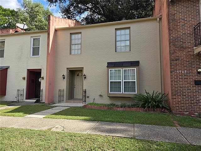 1st image of 7705 Belcrest Pl
