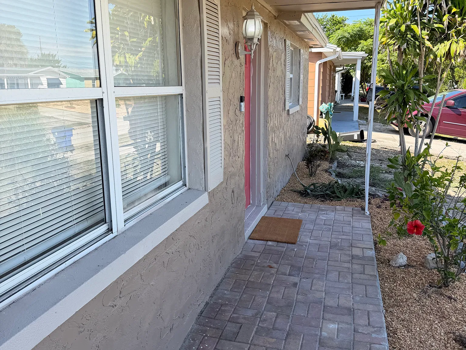 2 bed, 1.5 bath, 956 sqft, $1,350 — Photo 3