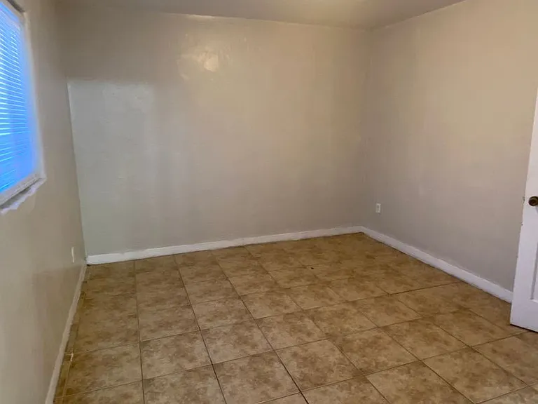 324 Texas St SE — Photo 6