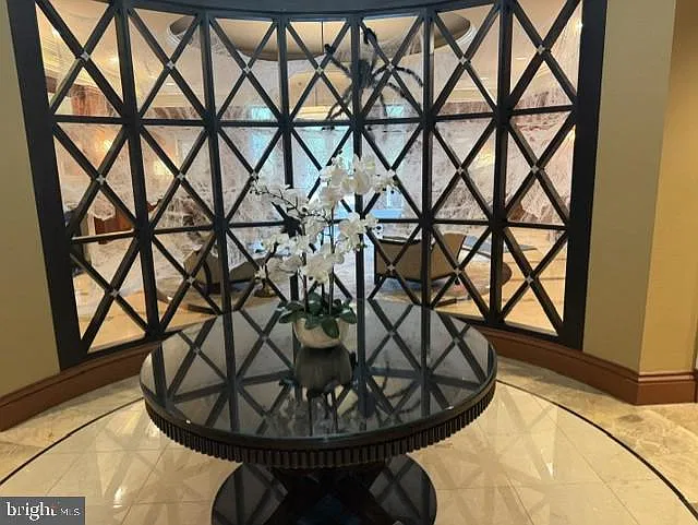 One Park Crest Condo — Photo 4