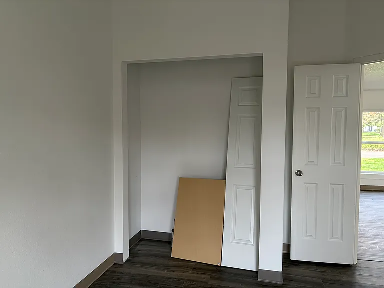 370 NE South Shore Rd — Photo 5