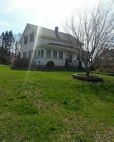 2nd image of 198 Hill St