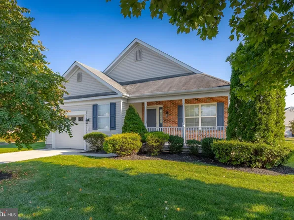 15 Eagle Ridge Dr, Mantua, NJ 08051
