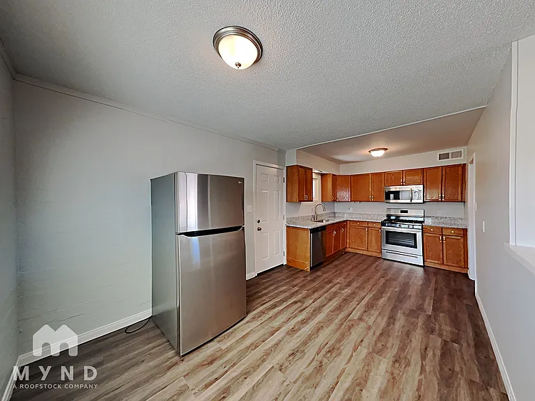 5025 Carmen Blvd — Photo 3