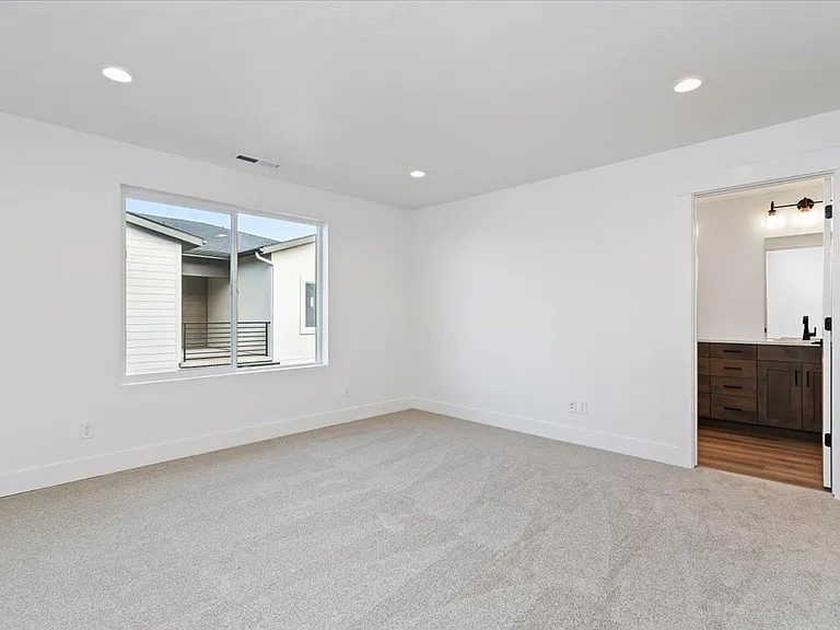 736 S Calhoun Ln — Photo 19