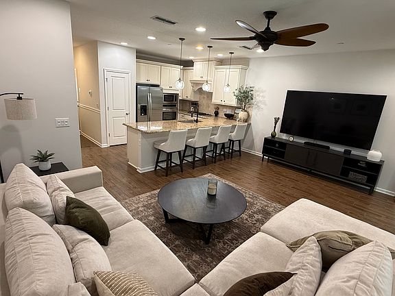 3rd image of 60 Canary Palm Ct