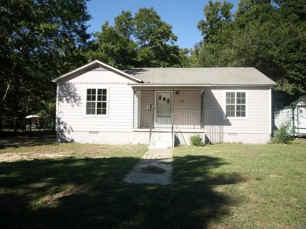 1207 S 12th St, Longview, TX 75602