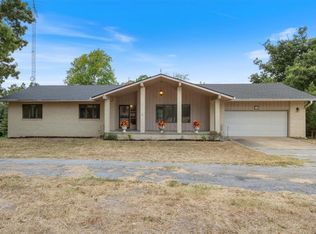 10401 Virden Ln, Gravette, AR 72736