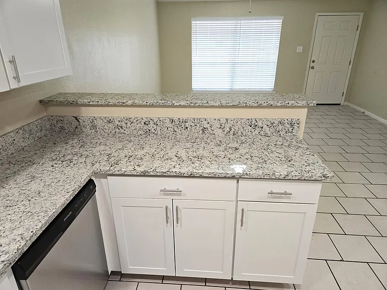 123 N Glenwood Dr #B — Photo 7