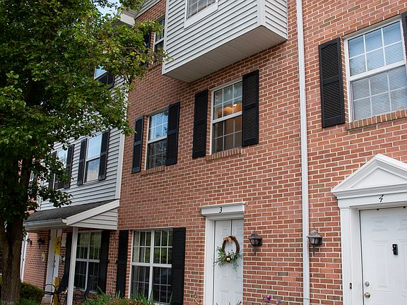 2nd image of 3 Ramsgate Ln