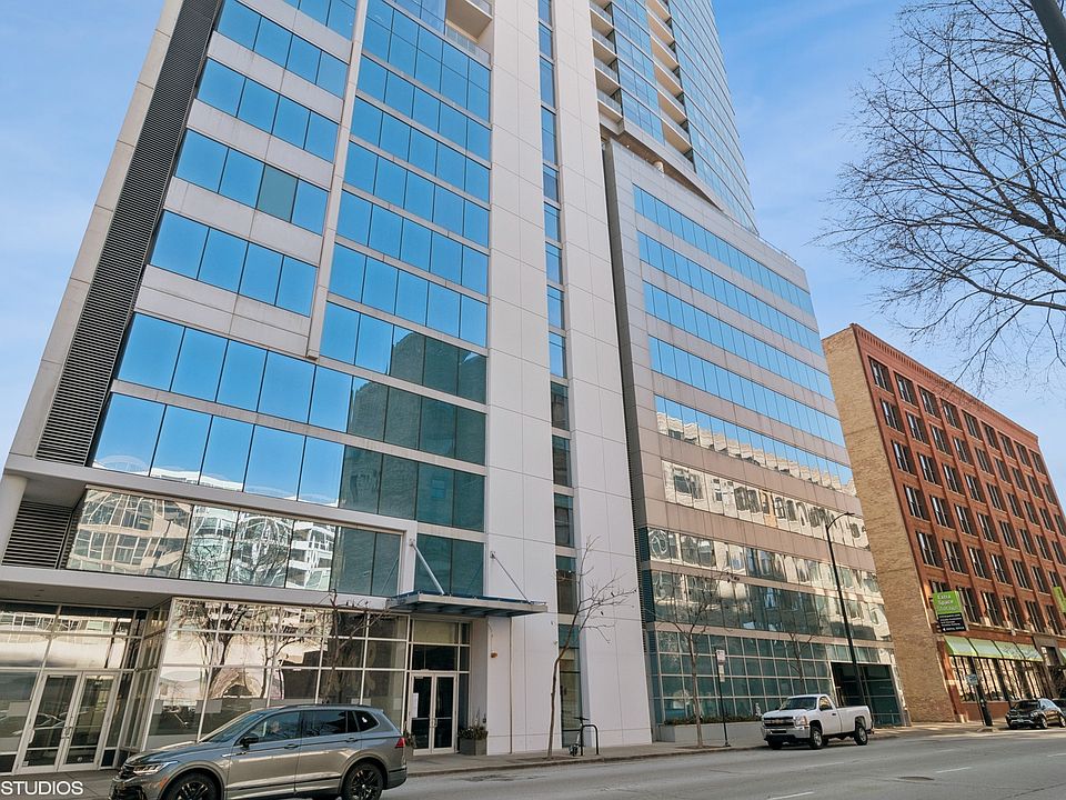 1st image of 303 W Ohio St #3901