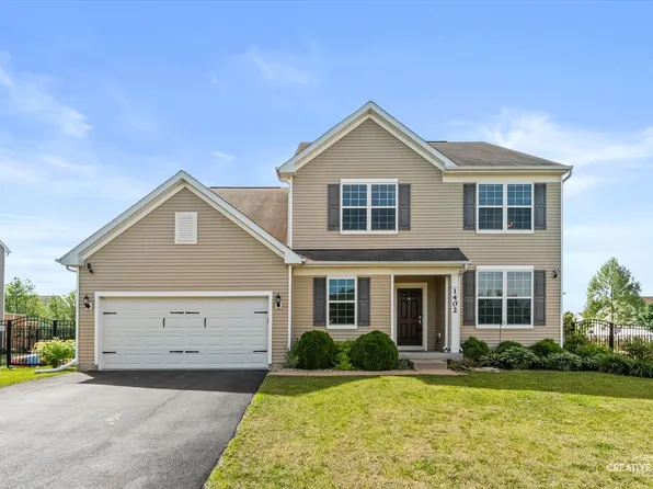 1402 Ruby Dr, Yorkville, IL 60560