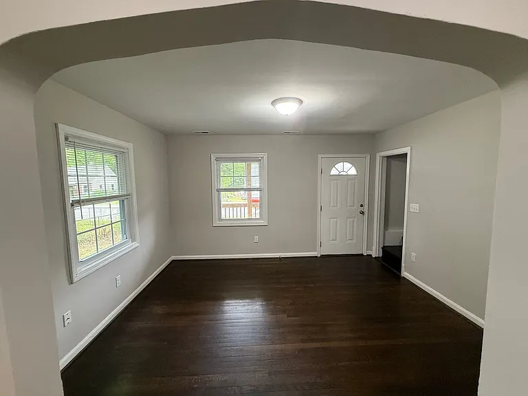 1419 Overlook St — Photo 4