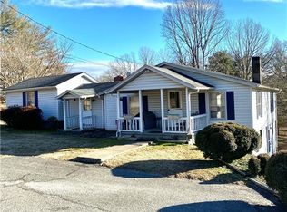 1132 Linville Rd, Mount Airy, NC 27030