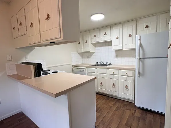 Carr, 915 Carr St APT 203, Lakewood, CO 80214