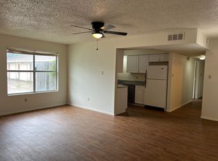 202 S Briery Rd #D, Irving, TX 75060