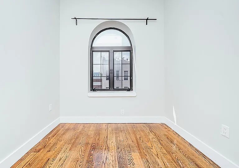 360 Palmetto St #2B — Photo 6